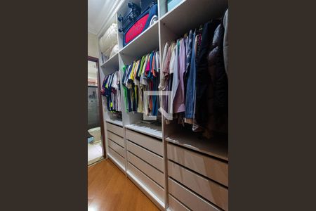 Casa para alugar com 670m², 4 quartos e 4 vagas Casa para alugar com 670m², 4 quartos e 4 vagasCloset da suíte 3