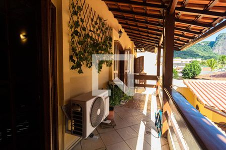 Casa para alugar com 670m², 4 quartos e 4 vagas Casa para alugar com 670m², 4 quartos e 4 vagasVaranda das Suítes 1 e 2