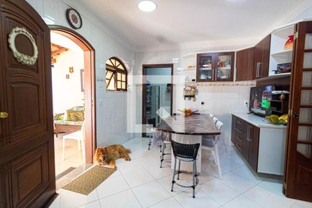 Casa para alugar com 670m², 4 quartos e 4 vagas Casa para alugar com 670m², 4 quartos e 4 vagasCozinha