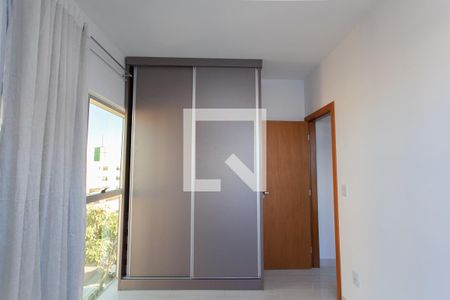 Quarto 1 de apartamento para alugar com 2 quartos, 85m² em Manacás, Belo Horizonte