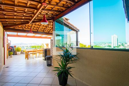 Apartamento à venda com 108m², 2 quartos e 3 vagas Apartamento à venda com 108m², 2 quartos e 3 vagasEspaço gourmet