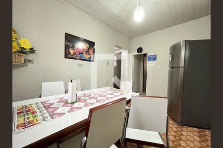 Casa à venda com 138m², 2 quartos e 2 vagas Casa à venda com 138m², 2 quartos e 2 vagasSala de Jantar