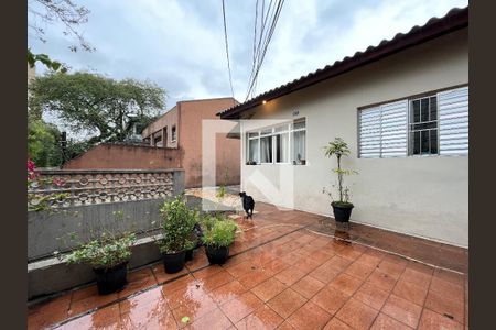 Casa à venda com 138m², 2 quartos e 2 vagas Casa à venda com 138m², 2 quartos e 2 vagasFrente