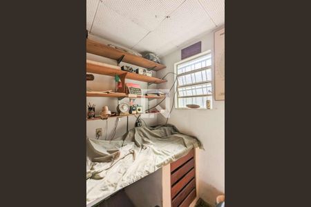 Casa à venda com 220m², 2 quartos e 2 vagas Casa à venda com 220m², 2 quartos e 2 vagasAnexo