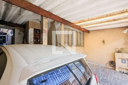 Casa à venda com 220m², 2 quartos e 2 vagas Casa à venda com 220m², 2 quartos e 2 vagasGaragem