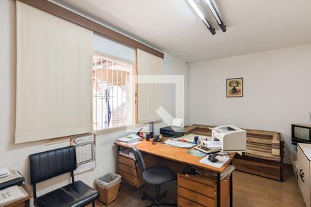 Casa à venda com 220m², 2 quartos e 2 vagas Casa à venda com 220m², 2 quartos e 2 vagasQuarto 2