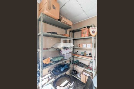 Casa à venda com 220m², 2 quartos e 2 vagas Casa à venda com 220m², 2 quartos e 2 vagasAnexo