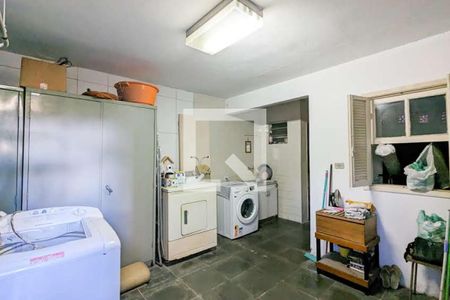 Casa à venda com 220m², 2 quartos e 2 vagas Casa à venda com 220m², 2 quartos e 2 vagasÁrea de serviço