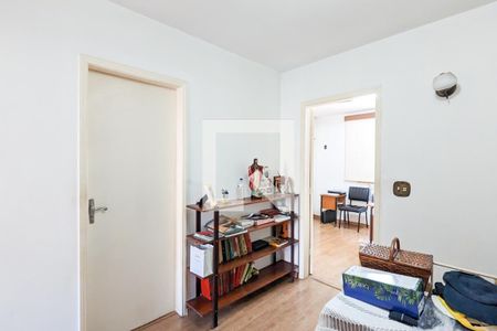 Casa à venda com 220m², 2 quartos e 2 vagas Casa à venda com 220m², 2 quartos e 2 vagasHall dos quartos