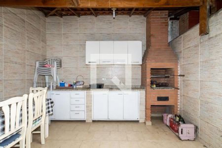 Casa à venda com 132m², 3 quartos e 2 vagas Casa à venda com 132m², 3 quartos e 2 vagasChurrasqueira