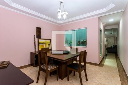 Casa à venda com 132m², 3 quartos e 2 vagas Casa à venda com 132m², 3 quartos e 2 vagasSala de Jantar