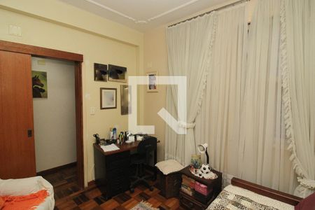 Apartamento à venda com 145m², 3 quartos e sem vaga Apartamento à venda com 145m², 3 quartos e sem vagaEscritório