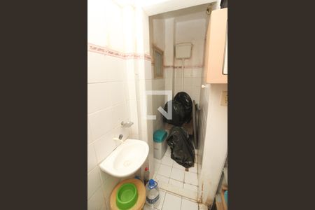 Apartamento à venda com 145m², 3 quartos e sem vaga Apartamento à venda com 145m², 3 quartos e sem vagaBanheiro de Serviço