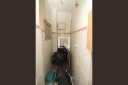 Apartamento à venda com 145m², 3 quartos e sem vaga Apartamento à venda com 145m², 3 quartos e sem vagaBanheiro de Serviço