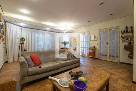 Sala de casa à venda com 5 quartos, 300m² em Paraíso, São Paulo
