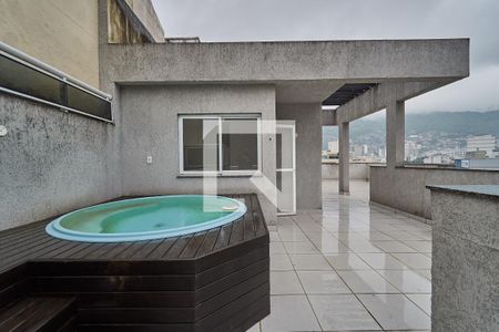 Apartamento à venda com 210m², 2 quartos e 2 vagasCobertura  Piscina