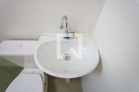 Banheiro de kitnet/studio para alugar com 1 quarto, 32m² em Jardim Ocara, Santo André