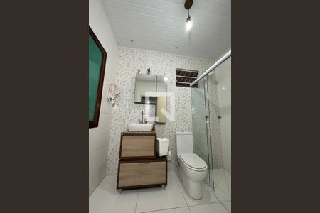 Casa à venda com 110m², 3 quartos e 2 vagasBanheiro