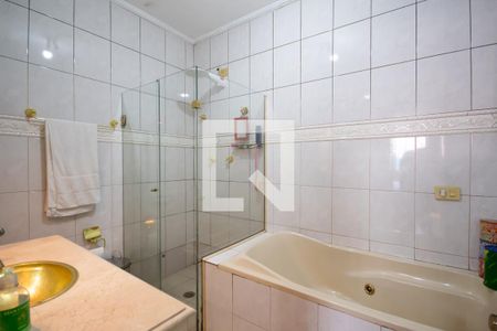 Casa à venda com 360m², 5 quartos e 3 vagas Casa à venda com 360m², 5 quartos e 3 vagasBanheiro da Suíte
