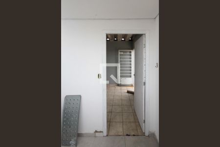 Apartamento à venda com 304m², 4 quartos e 3 vagas Apartamento à venda com 304m², 4 quartos e 3 vagasEscritório