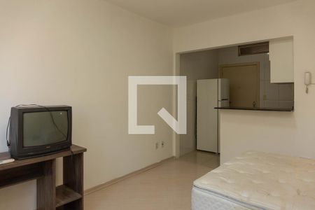 Sala/Quarto de apartamento para alugar com 1 quarto, 32m² em Rio Branco, Porto Alegre