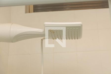 Banheiro de apartamento para alugar com 1 quarto, 32m² em Rio Branco, Porto Alegre