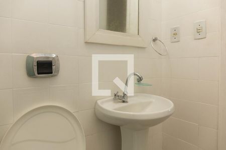 Banheiro de apartamento para alugar com 1 quarto, 32m² em Rio Branco, Porto Alegre