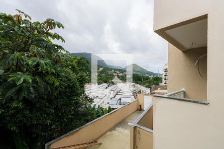 Casa de condomínio à venda com 169m², 3 quartos e 6 vagas Casa de condomínio à venda com 169m², 3 quartos e 6 vagasVista da Varanda da Suíte