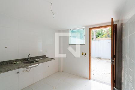 Casa de condomínio à venda com 169m², 3 quartos e 6 vagas Casa de condomínio à venda com 169m², 3 quartos e 6 vagasCozinha