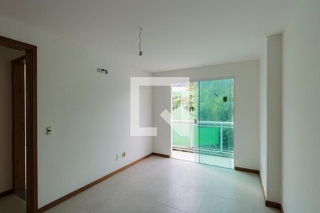 Casa de condomínio à venda com 169m², 3 quartos e 6 vagas Casa de condomínio à venda com 169m², 3 quartos e 6 vagasSuíte