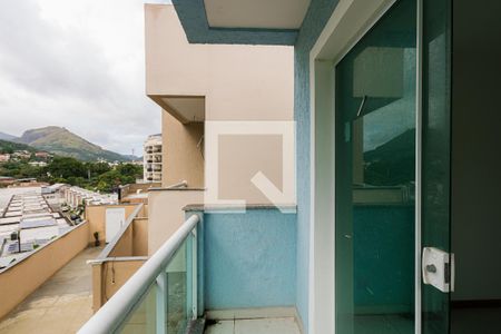 Casa de condomínio à venda com 169m², 3 quartos e 6 vagas Casa de condomínio à venda com 169m², 3 quartos e 6 vagasVaranda da Suíte