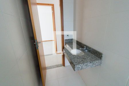 Casa de condomínio à venda com 169m², 3 quartos e 6 vagas Casa de condomínio à venda com 169m², 3 quartos e 6 vagasBanheiro Social