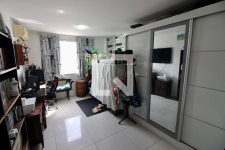 Apartamento à venda com 187m², 4 quartos e 4 vagas Apartamento à venda com 187m², 4 quartos e 4 vagasSuite 2