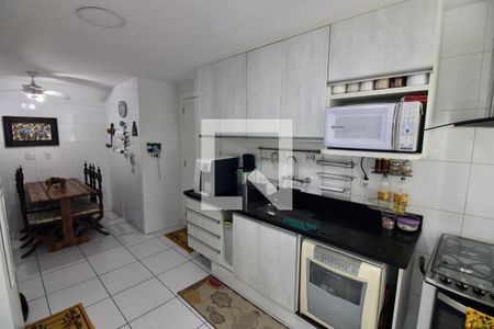 Apartamento à venda com 187m², 4 quartos e 4 vagas Apartamento à venda com 187m², 4 quartos e 4 vagasCozinha