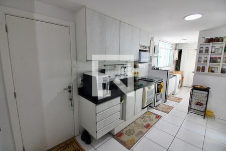 Apartamento à venda com 187m², 4 quartos e 4 vagas Apartamento à venda com 187m², 4 quartos e 4 vagasCozinha