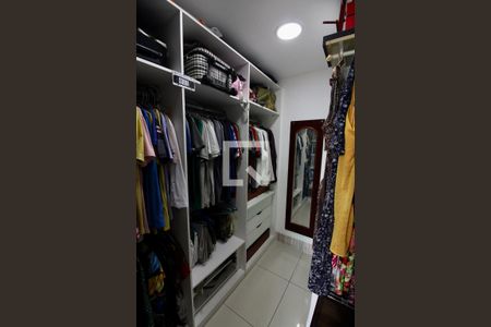 Apartamento à venda com 187m², 4 quartos e 4 vagas Apartamento à venda com 187m², 4 quartos e 4 vagasCloset da suíte 3