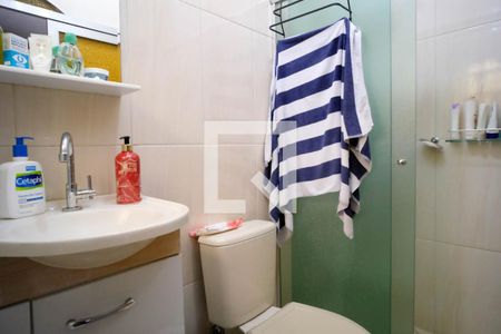 Casa à venda com 200m², 4 quartos e 1 vaga Casa à venda com 200m², 4 quartos e 1 vagaBanheiro da Suíte 2