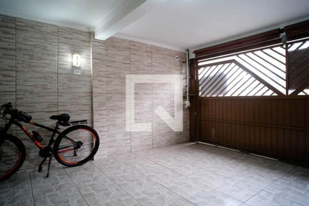 Casa à venda com 200m², 4 quartos e 1 vaga Casa à venda com 200m², 4 quartos e 1 vagaGaragem