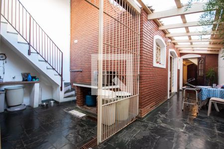 Casa à venda com 137m², 2 quartos e 2 vagas Casa à venda com 137m², 2 quartos e 2 vagasQuintal