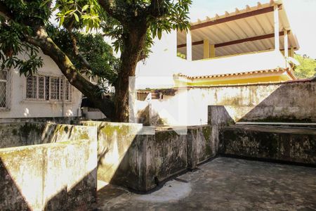 Casa à venda com 85m², 3 quartos e 1 vaga Casa à venda com 85m², 3 quartos e 1 vagaVaranda do Quarto 1