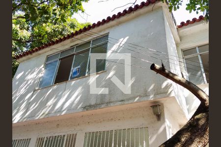 Casa à venda com 85m², 3 quartos e 1 vaga Casa à venda com 85m², 3 quartos e 1 vagaFachada do Apartamento