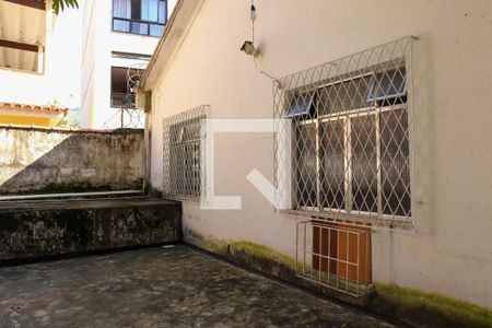 Casa à venda com 85m², 3 quartos e 1 vaga Casa à venda com 85m², 3 quartos e 1 vagaVaranda do Quarto 1