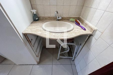 Casa à venda com 163m², 3 quartos e 6 vagasBanheiro do Quarto 3