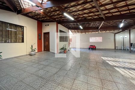 Casa à venda com 163m², 3 quartos e 6 vagasGaragem