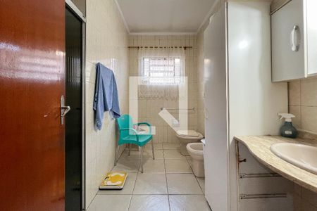 Casa à venda com 163m², 3 quartos e 6 vagasBanheiro do Quarto 3