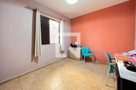 Casa à venda com 163m², 3 quartos e 6 vagasQuarto 1