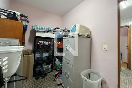 Casa à venda com 163m², 3 quartos e 6 vagasQuarto de Serviço