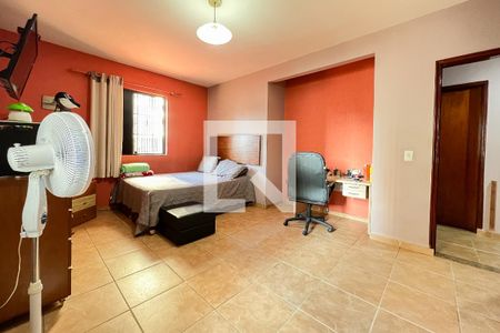 Casa à venda com 163m², 3 quartos e 6 vagasQuarto 2