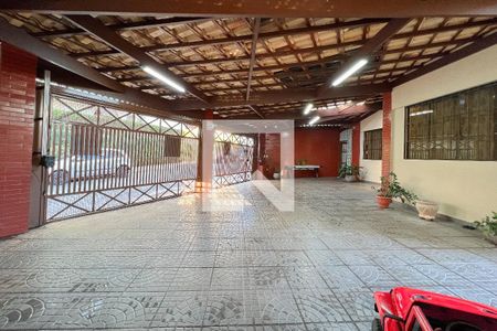 Casa à venda com 163m², 3 quartos e 6 vagasGaragem