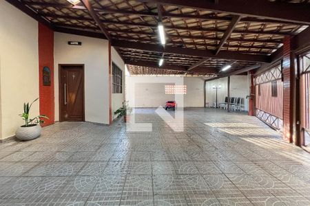 Casa à venda com 163m², 3 quartos e 6 vagasGaragem